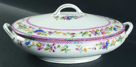 N1397 Oval Covered Vegetable