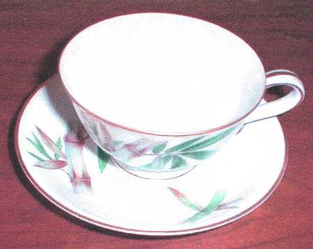 1560 Footed Cup & Saucer Set