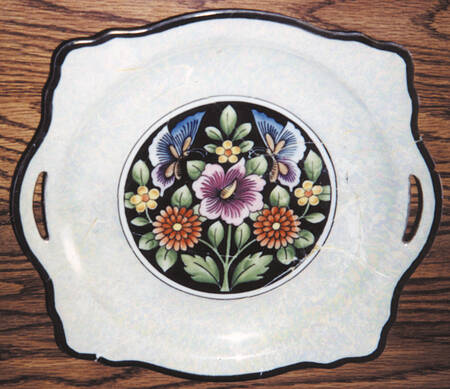 N1471 Square Handled Cake Plate