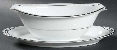 Gravy Boat with Attached Underplate