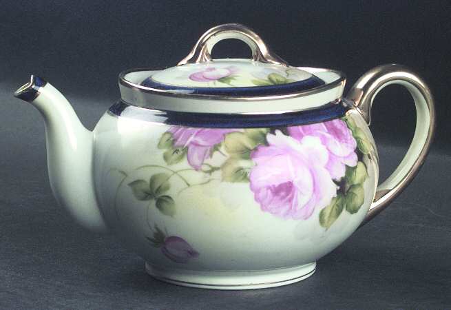 N1483 Teapot & Lid
