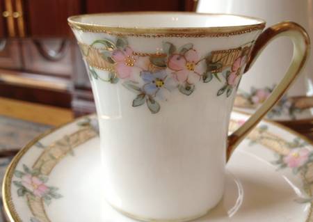 N1485 Chocolate Cup & Saucer Set