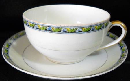 N1488 Flat Cup & Saucer Set