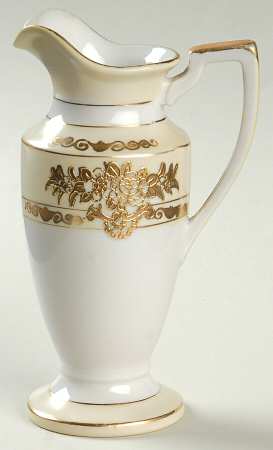 N1503 Berry Creamer