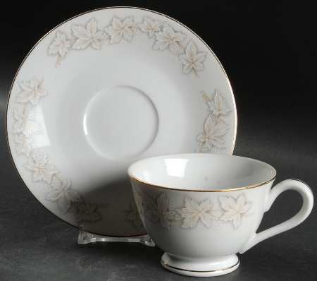 Aspen Footed Cup & Saucer Set