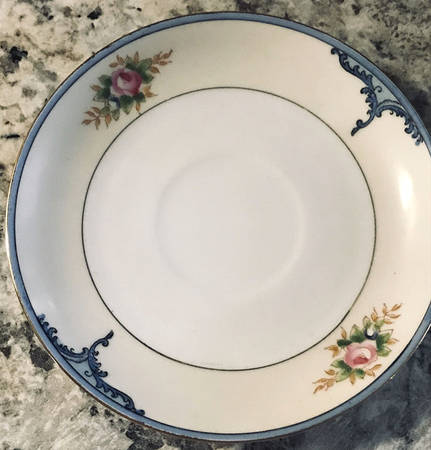 N1518 Saucer