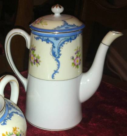 N1518 Coffee Pot & Lid