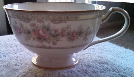 Aphrodite Footed Cup