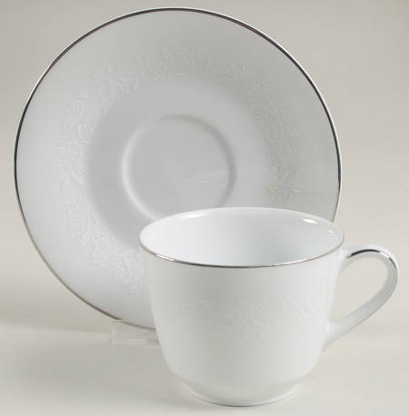 Reina (#6450) Flat Cup & Saucer Set