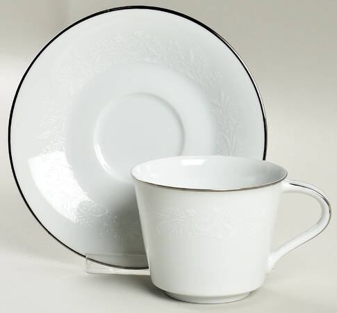 Reina (#6450) Footed Cup & Saucer Set