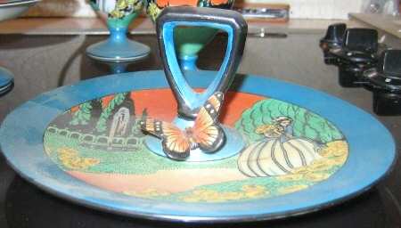 N1534 Round Serving Plate with Handle (DP)