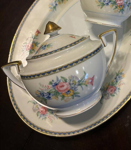 N1555 Sugar Bowl & Lid
