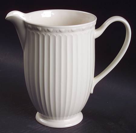 Palazzo White 32 Oz Pitcher
