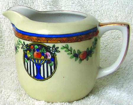 N1568 Creamer