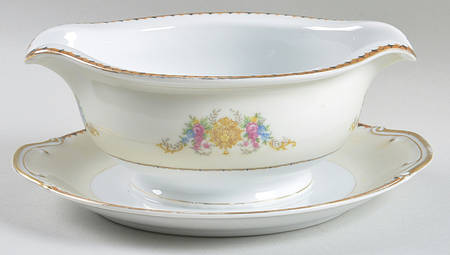 NAT33 Round Gravy Boat/Attached Underplate