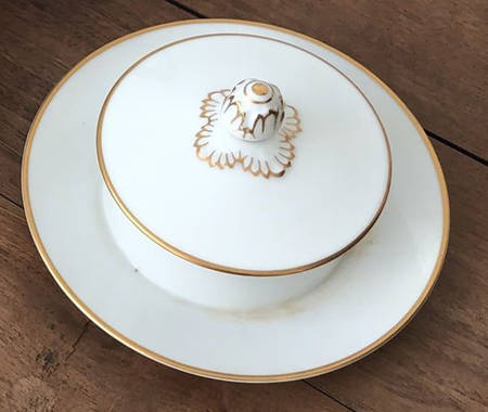 N1595 Round Covered Butter