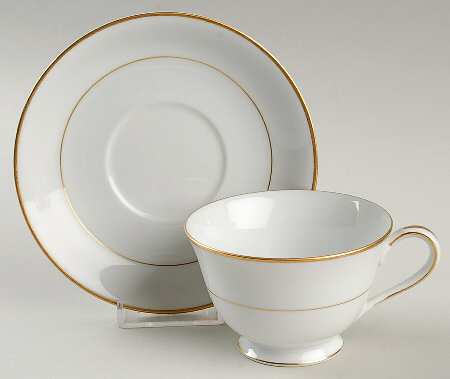 N1595 Footed Cup & Saucer Set
