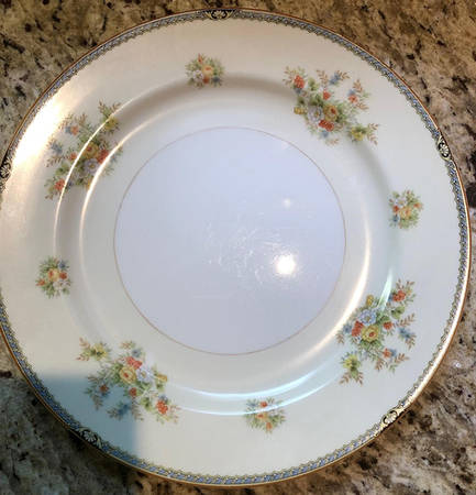 N1597 Dinner Plate