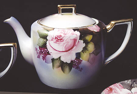 N1598 Teapot & Lid