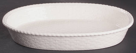 Wicker White 12'' Oval Baker