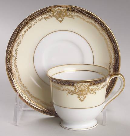 Valiere Footed Demitasse Cup & Saucer Set