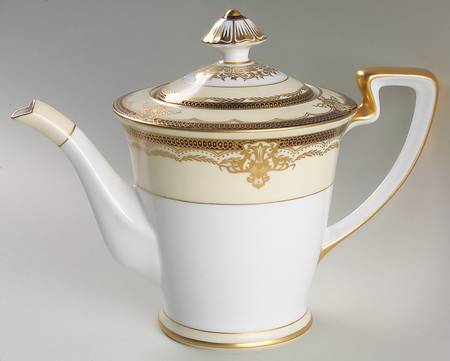 Valiere Teapot & Lid