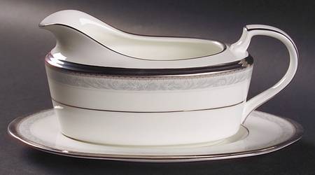 Manderleigh Gravy Boat & Underplate (Relish/Butter)