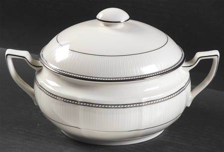 Adrianna Oval Covered Vegetable