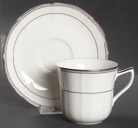 Adrianna Flat Cup & Saucer Set