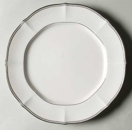 Adrianna 11" Chop Plate (Round Platter)