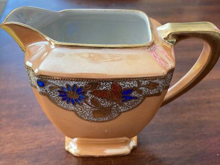 N1627 Creamer
