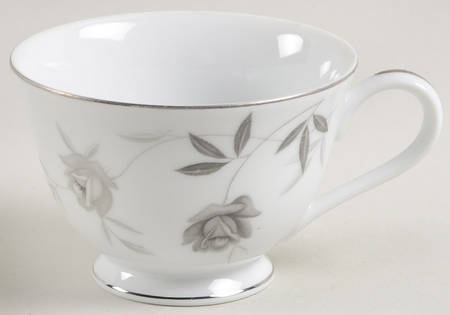 N1629 Footed Cup