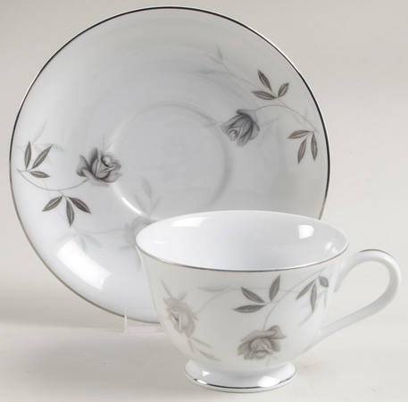 N1629 Footed Cup & Saucer Set