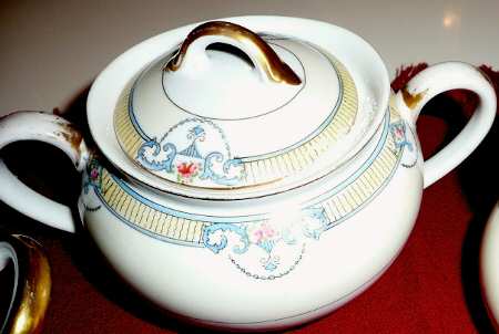 N1638 Sugar Bowl & Lid