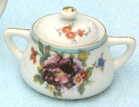 N1662 Child's Sugar Bowl & Lid