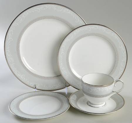 Yasmin 5 Piece Place Setting