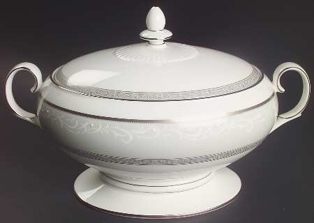 Yasmin Oval Covered Vegetable