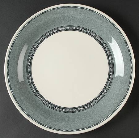 Mademoiselle 12" Chop Plate (Round Platter)
