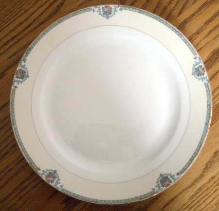 N1677 Dinner Plate
