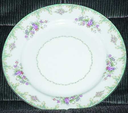 N1687 Saucer