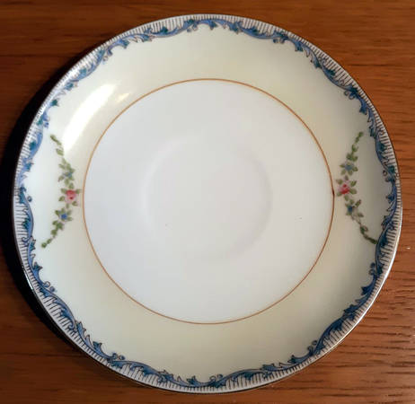 N1698 Saucer