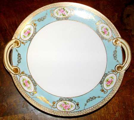N1699 Handled Cake Plate
