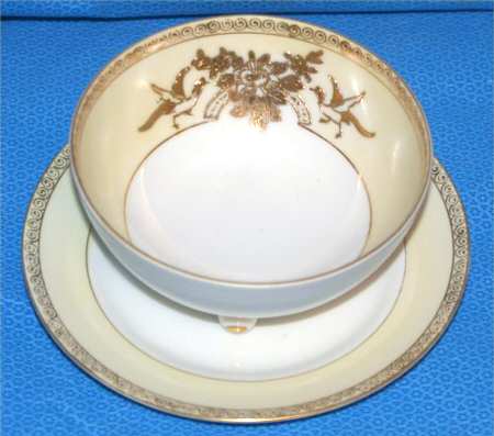 N1732 Whipped Cream Bowl and Underplate