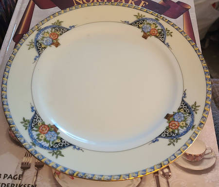 N1737 Salad Plate