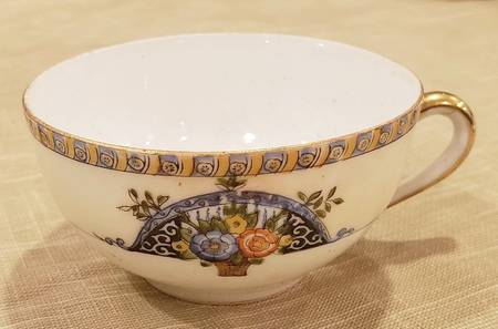 N1737 Flat Cup