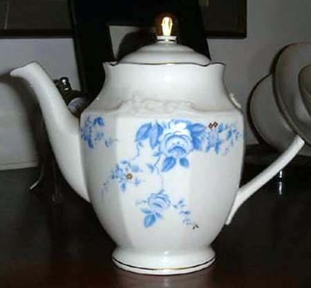 N1759 Teapot & Lid