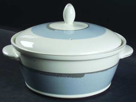 Ambience Blue 2.5 Qt Round Covered Casserole