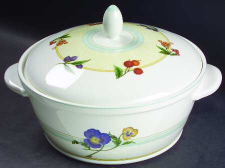 Jolie Fleur 2.5 Qt Round Covered Casserole