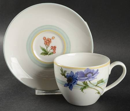 Jolie Fleur Flat Cup & Saucer Set