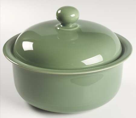 Solid Color Fern Green 2 Qt Round Covered Casserole